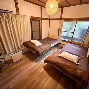ゲストハウス 温泉街の入り口にあるゲストハウス Slow House